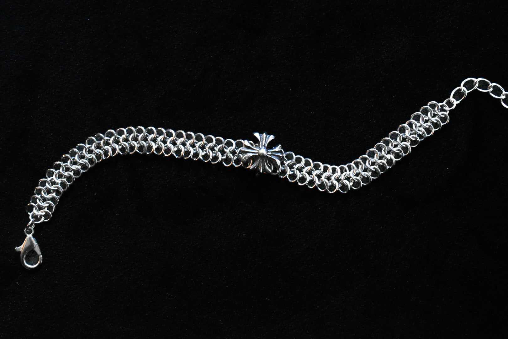 - BRACELET COTTE DE MAILLE - CROIX FLEUR DE LYSÉE