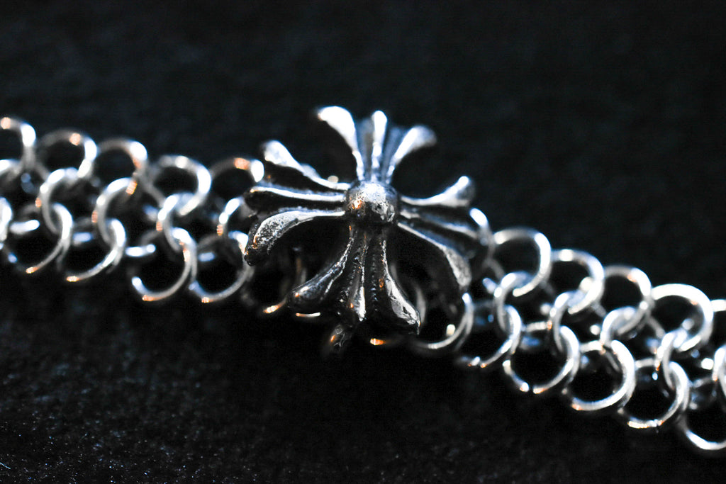- BRACELET COTTE DE MAILLE - CROIX FLEUR DE LYSÉE