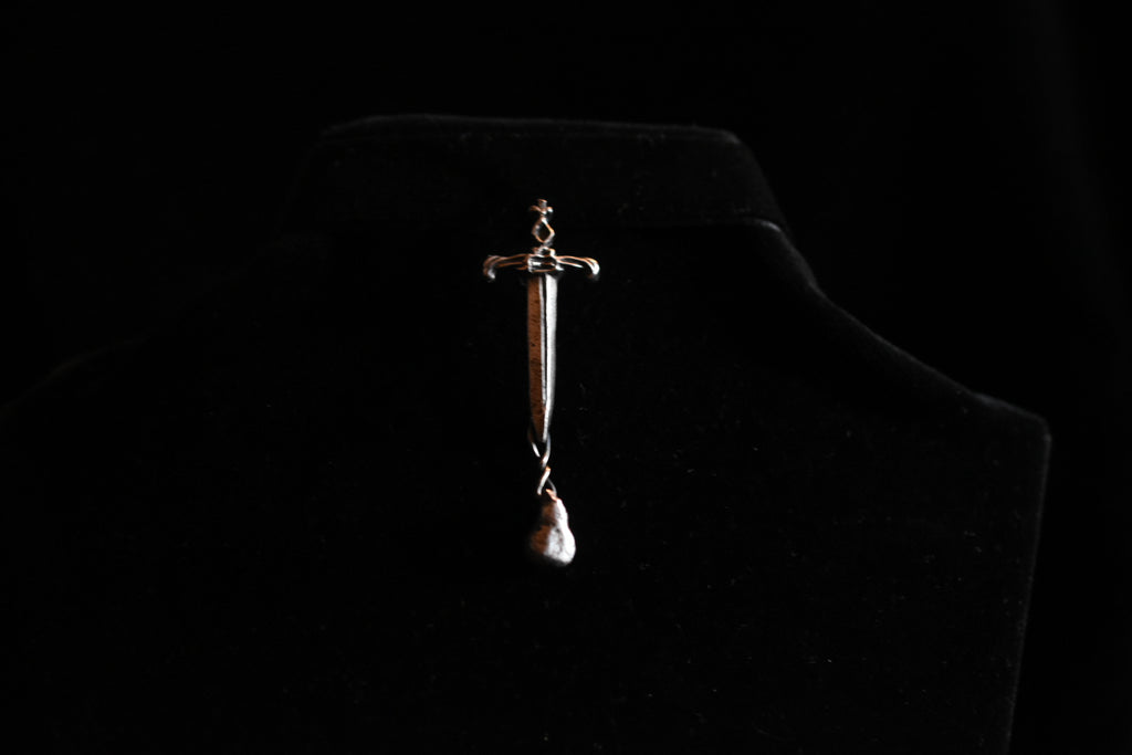 - COLLIER JOYEUSE - FERRUM FERO FERRO FEROR -