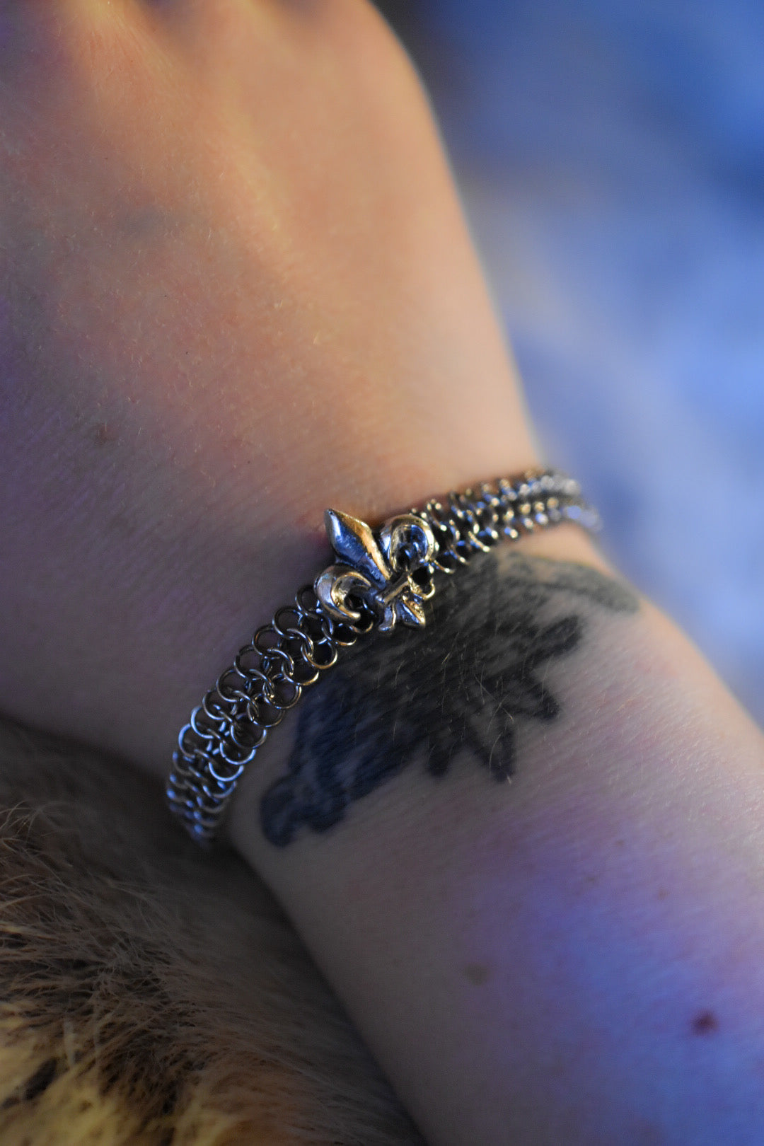- BRACELET COTTE DE MAILLE - FLEUR DE LYS