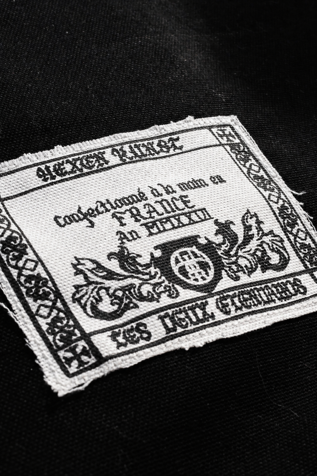 ÉTENDARD PERSONNALISABLE - Du Berceau au Tombeau - CUSTOMIZABLE BATTLE FLAG