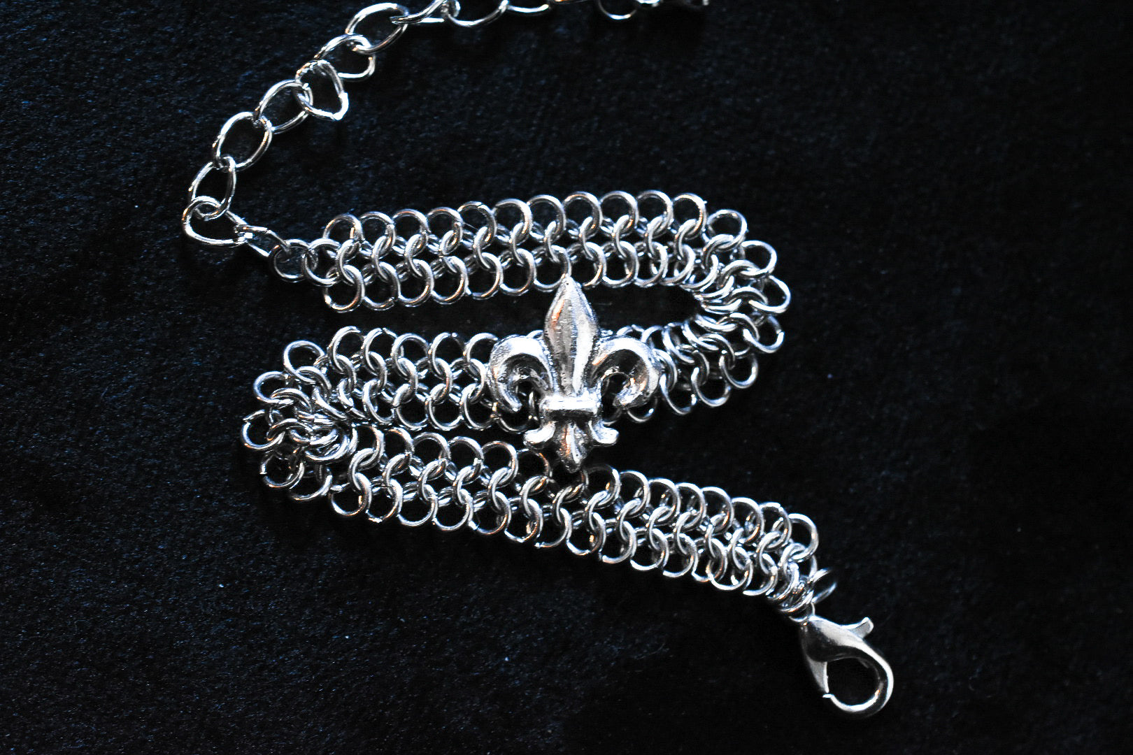 - BRACELET COTTE DE MAILLE - FLEUR DE LYS